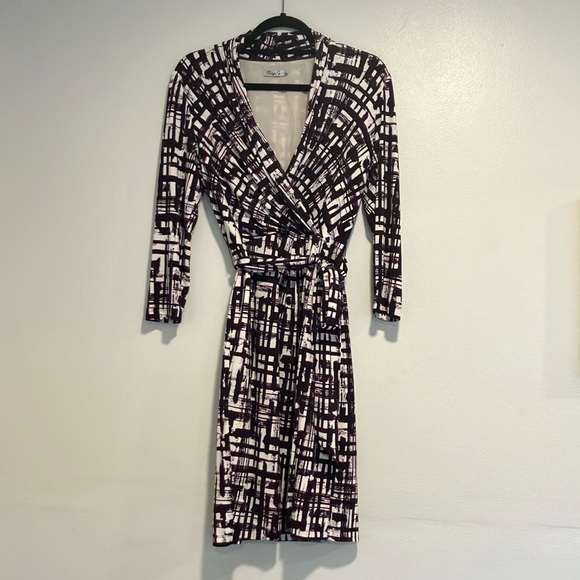 Eliza J Wrap Dress Size 10 Purple Geometric Pattern 3/4 Sleeve Stretchy - Picture 2 of 12